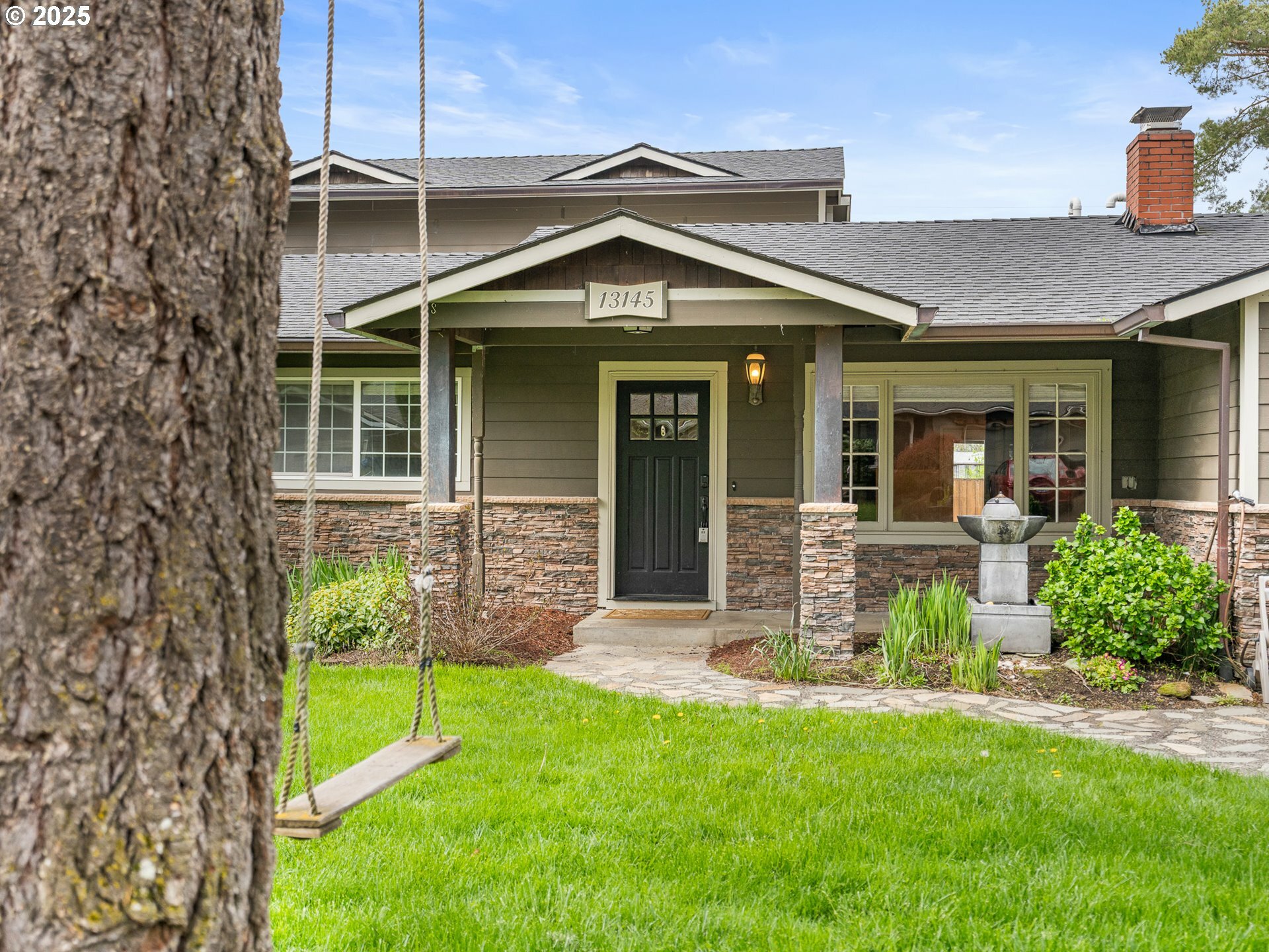 Property Photo: 13145 SW 61st Ave OR 97219