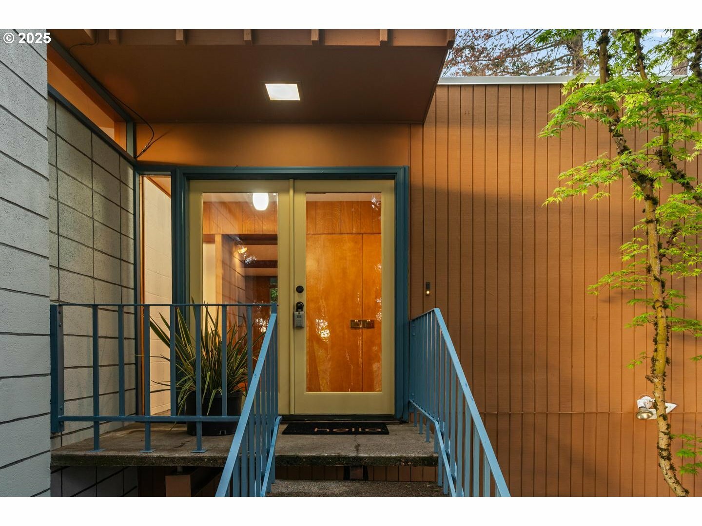 Property Photo: 900 SW 83rd Ave OR 97225