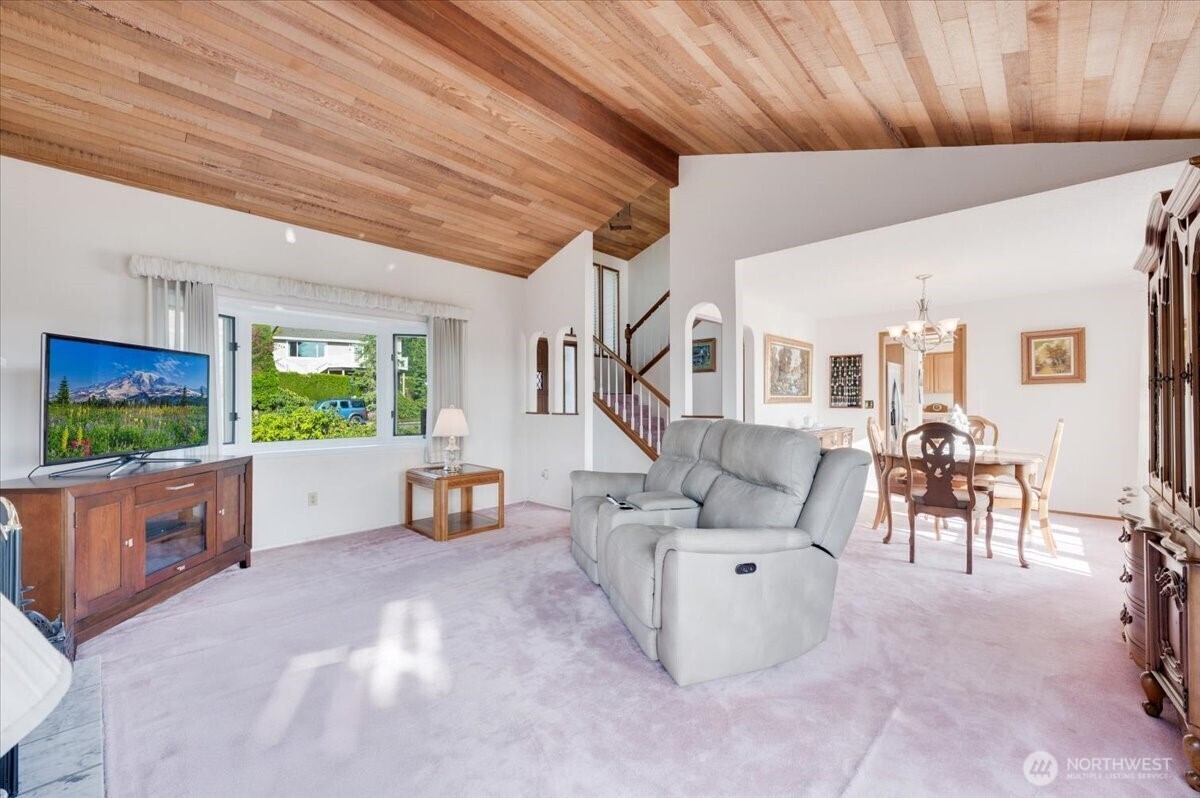 Property Photo: 18816 66th Avenue NE WA 98028