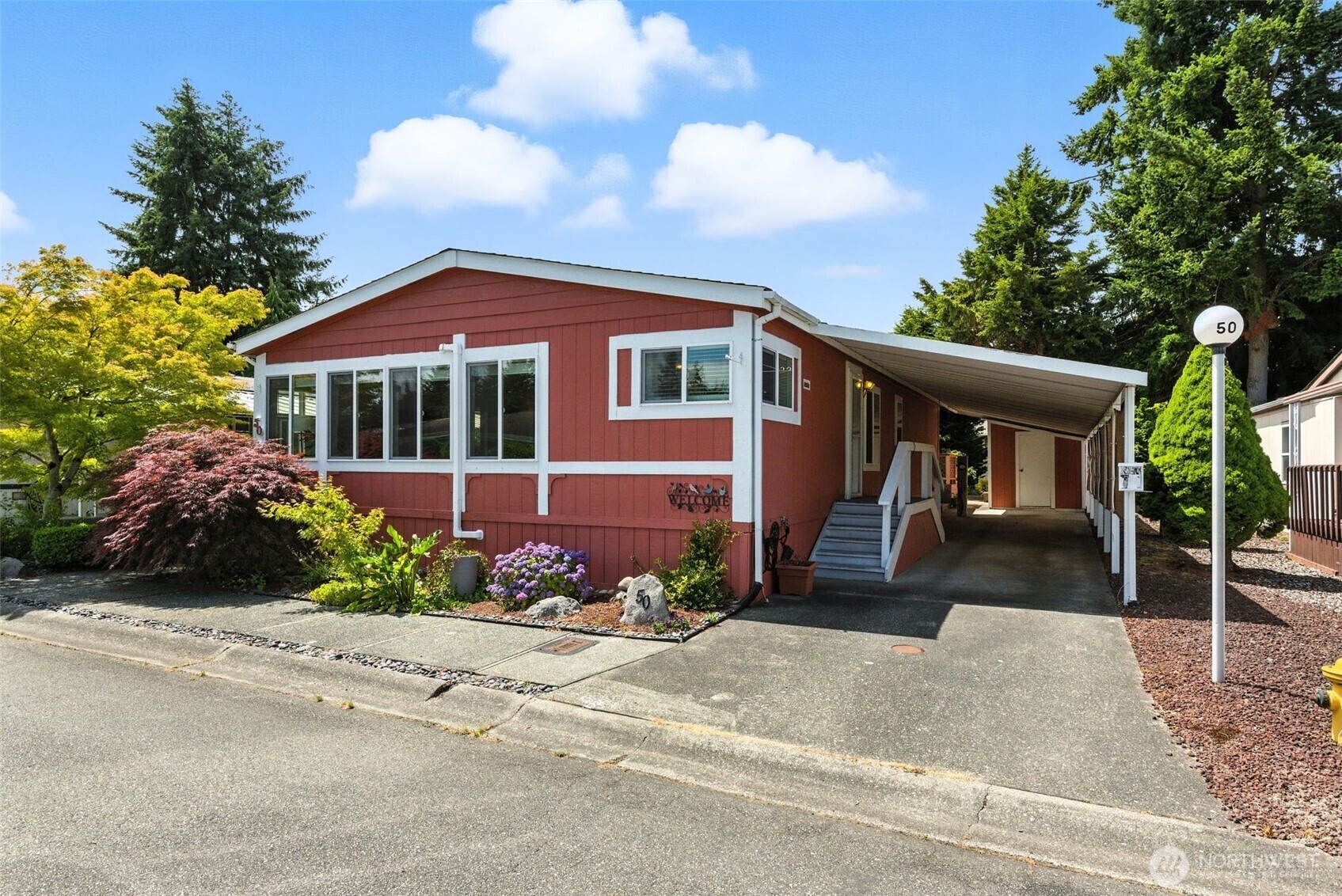 Property Photo: 1427 100th Street SW 50 WA 98204