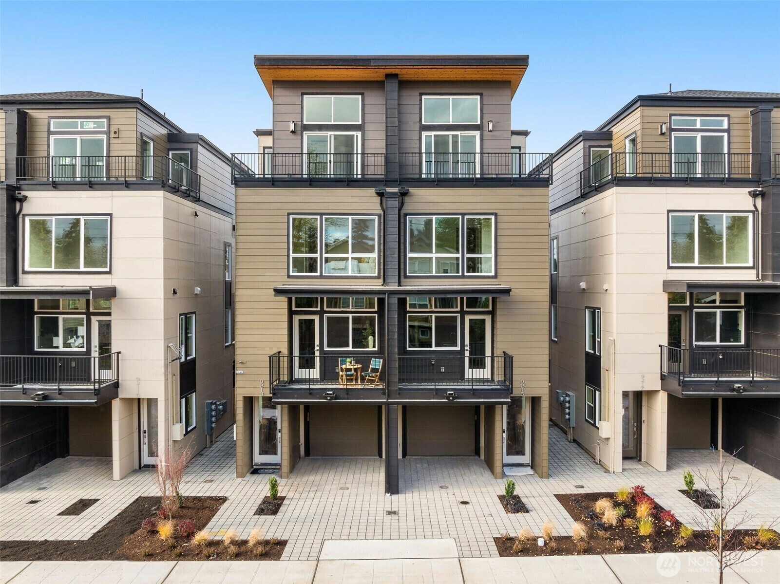 Property Photo: 9211 D Densmore Avenue N WA 98103