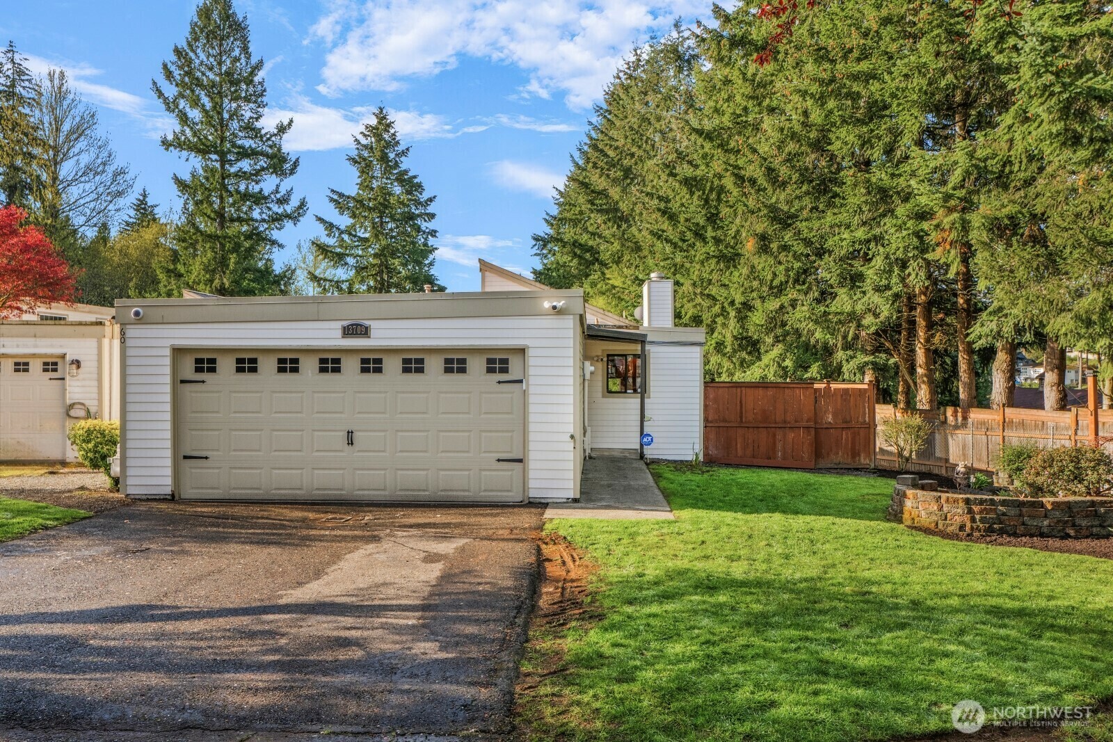 Property Photo: 13709 SE 259th Street 60 WA 98042