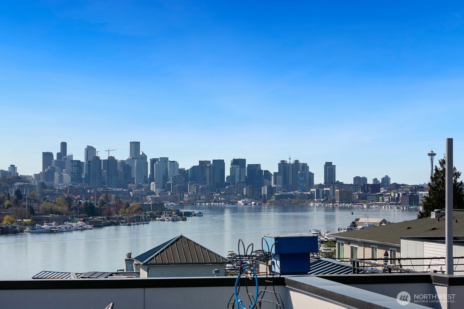 Property Photo: 3929 2nd Avenue NE WA 98105
