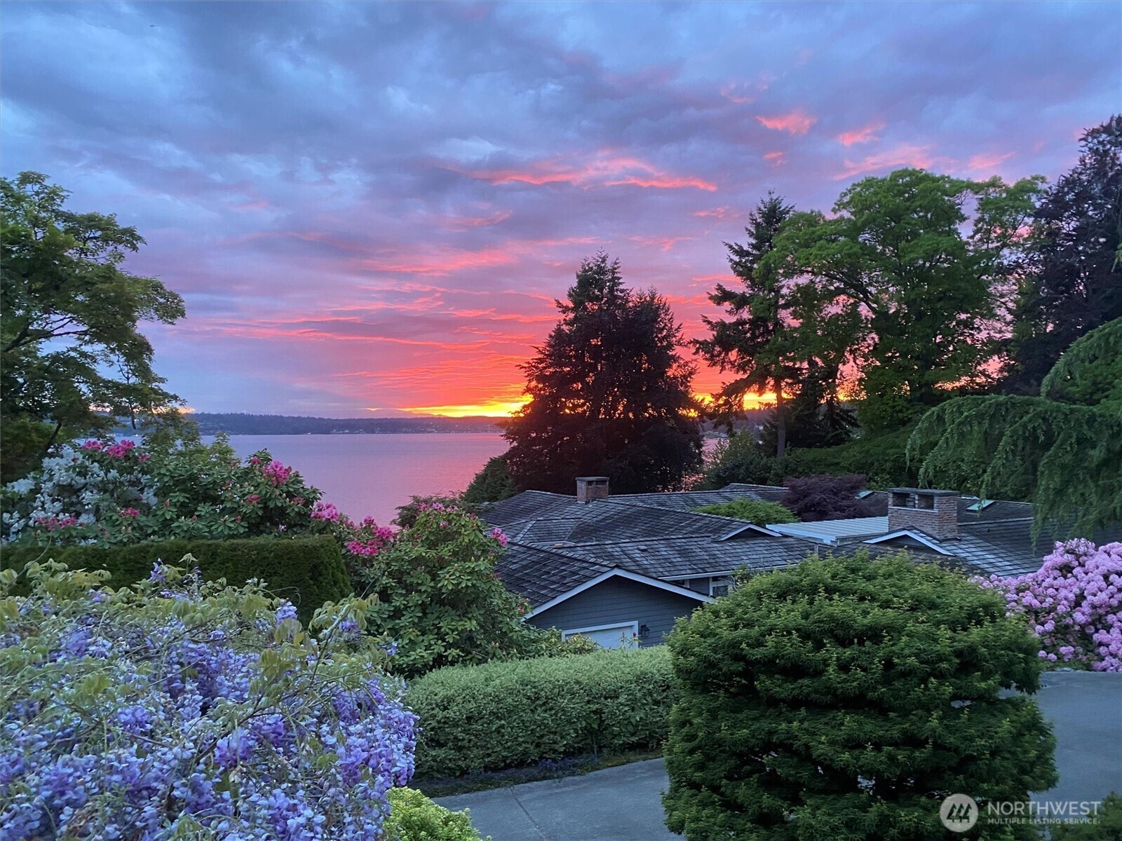 Property Photo:  1054  Waverly Way  WA 98033 