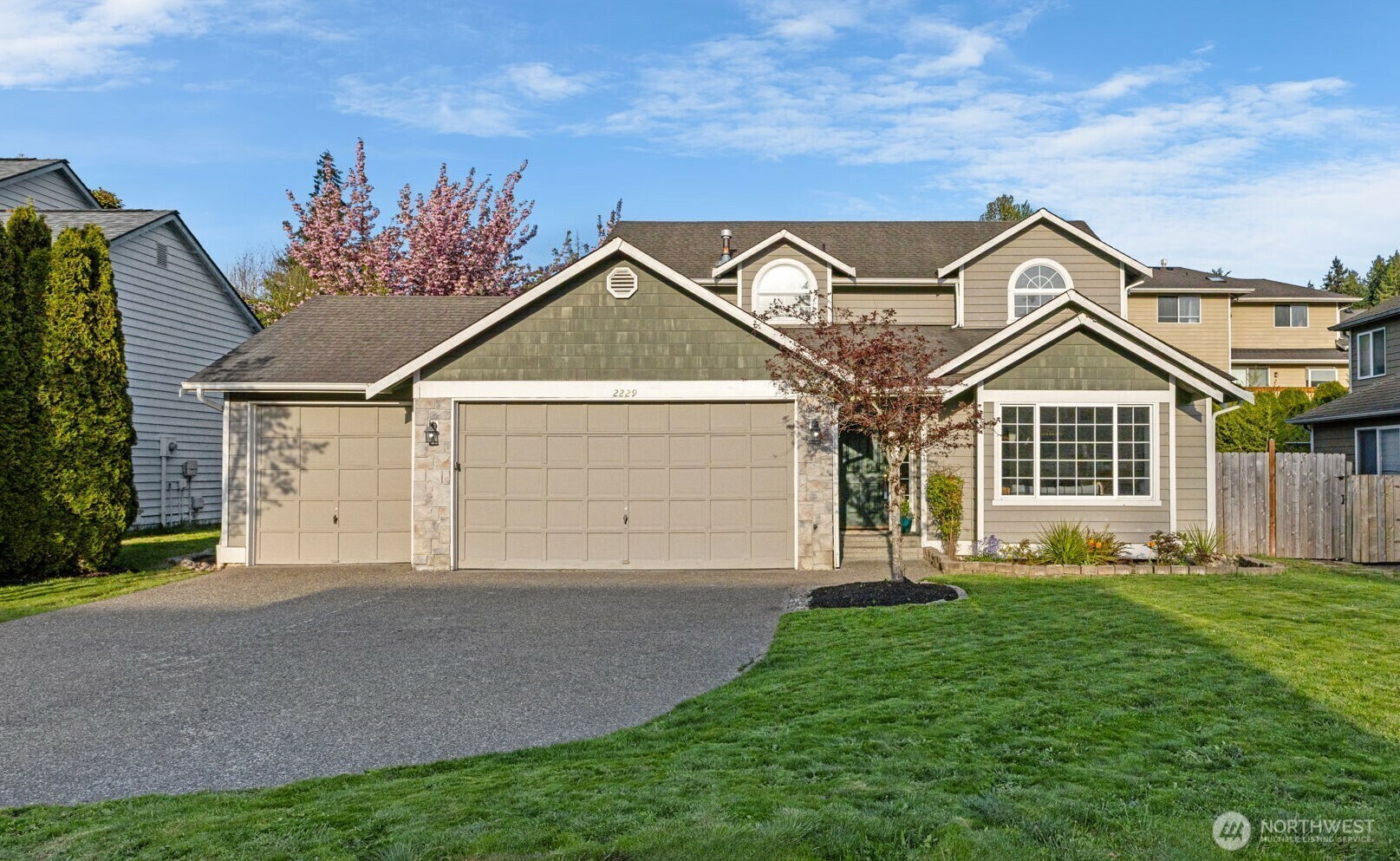 2229  150th Place SW  Lynnwood WA 98087 photo