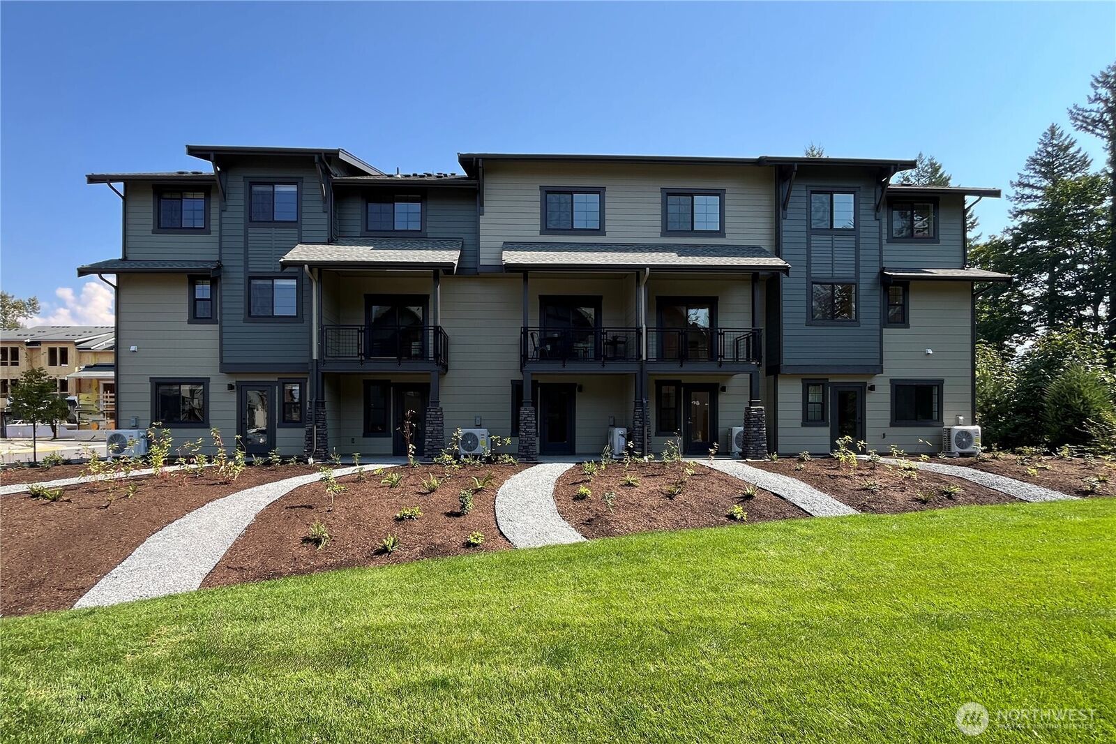 Property Photo:  1291  Waterfall Way SE 2003  WA 98045 