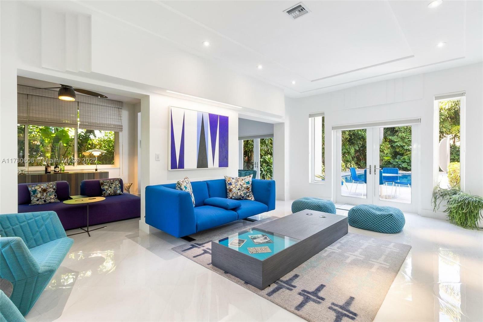 Property Photo: 2550 Flamingo Dr FL 33140