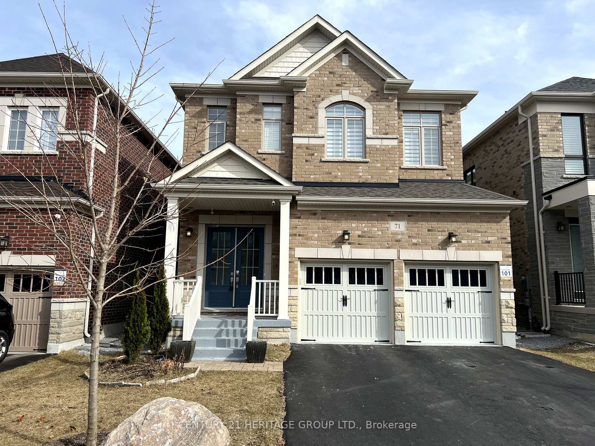 Photo de la propriété:  71 Woodhaven Avenue  ON L4G 3Y2 