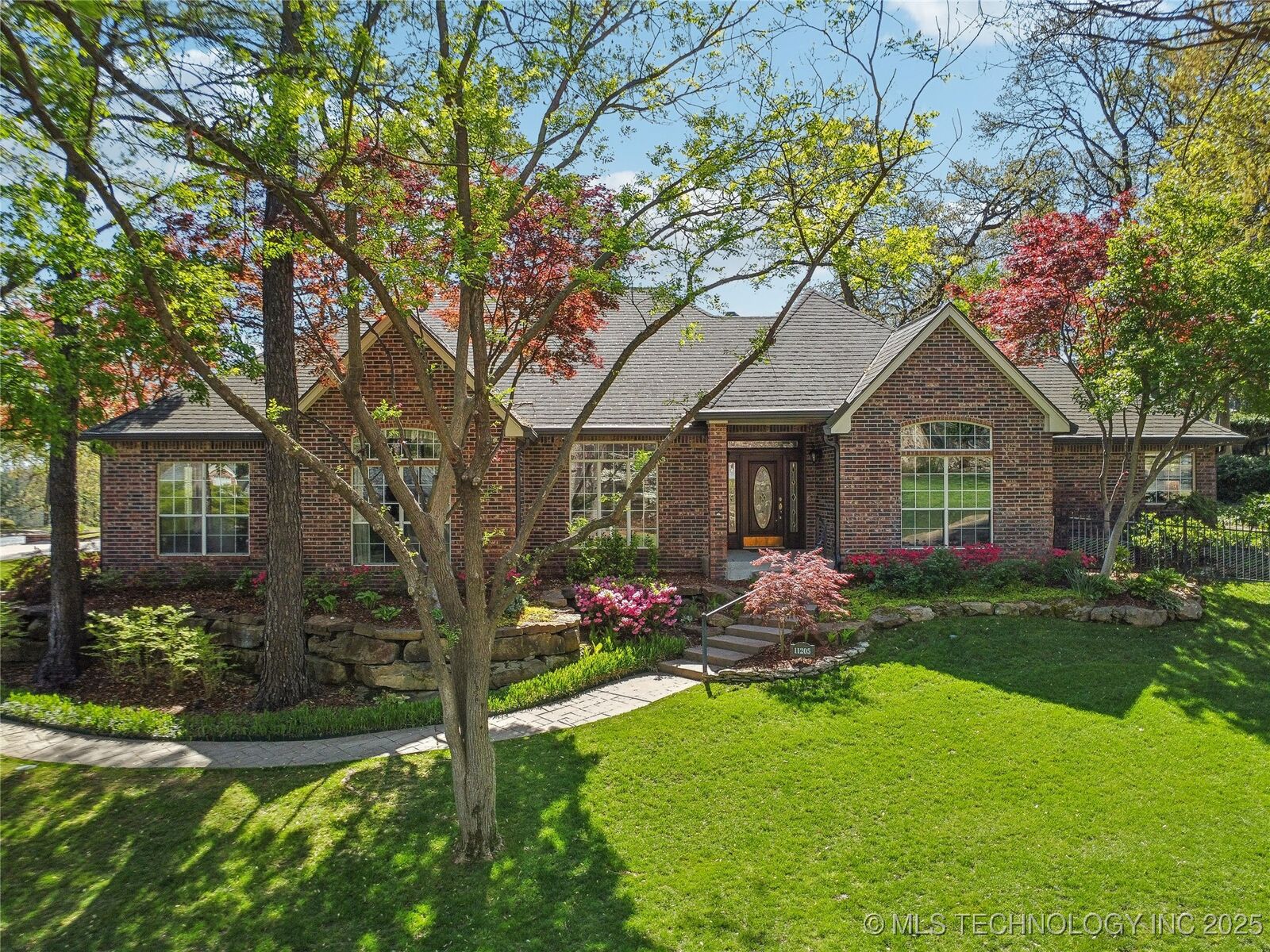 Property Photo: 11205 S 70th East Avenue OK 74008