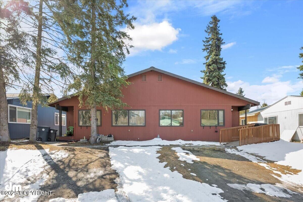 Property Photo: 646 W 18th Avenue AK 99503