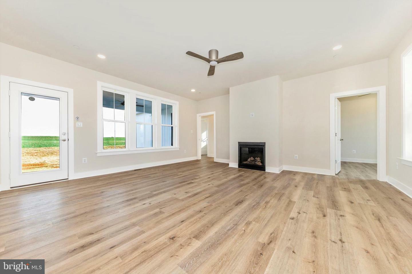 Property Photo: 11737 Ashton Road MD 21722
