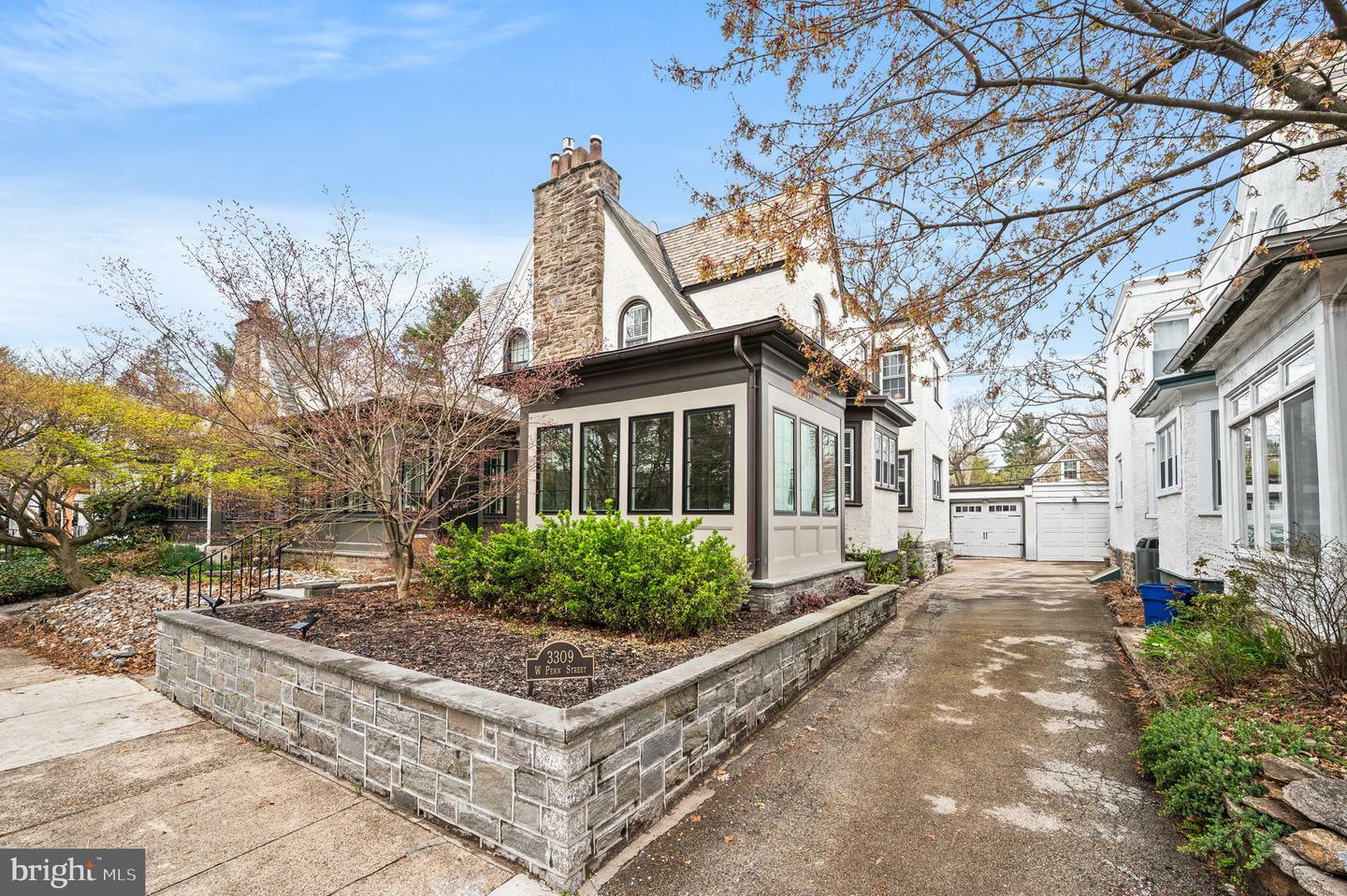Property Photo: 3309 W Penn Street PA 19129