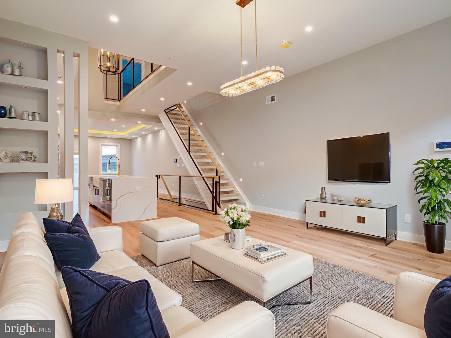 Property Photo: 1021 E Palmer Street PA 19125