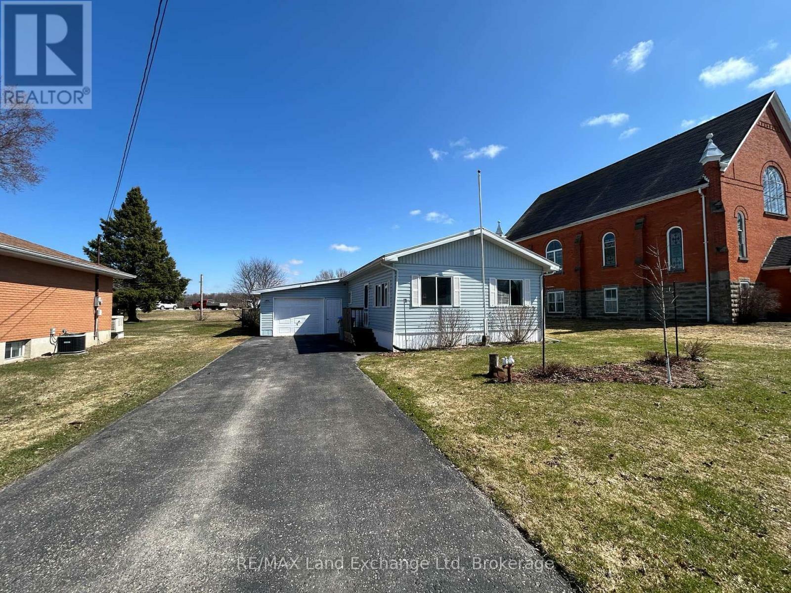 Property Photo: 85 Queen Street ON N0G 1G0