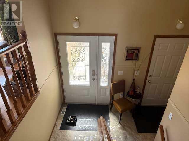Property Photo: 812 Bankview Drive AB T0J 0Y5