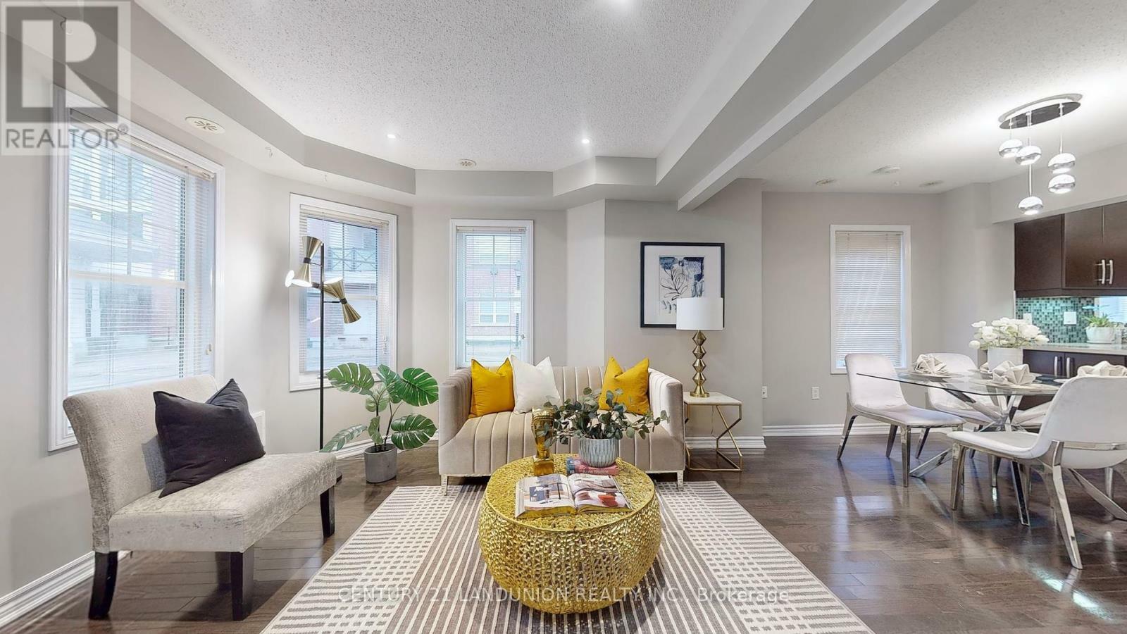 Property Photo: 20 Mendelssohn Street 7 ON M1L 0G8