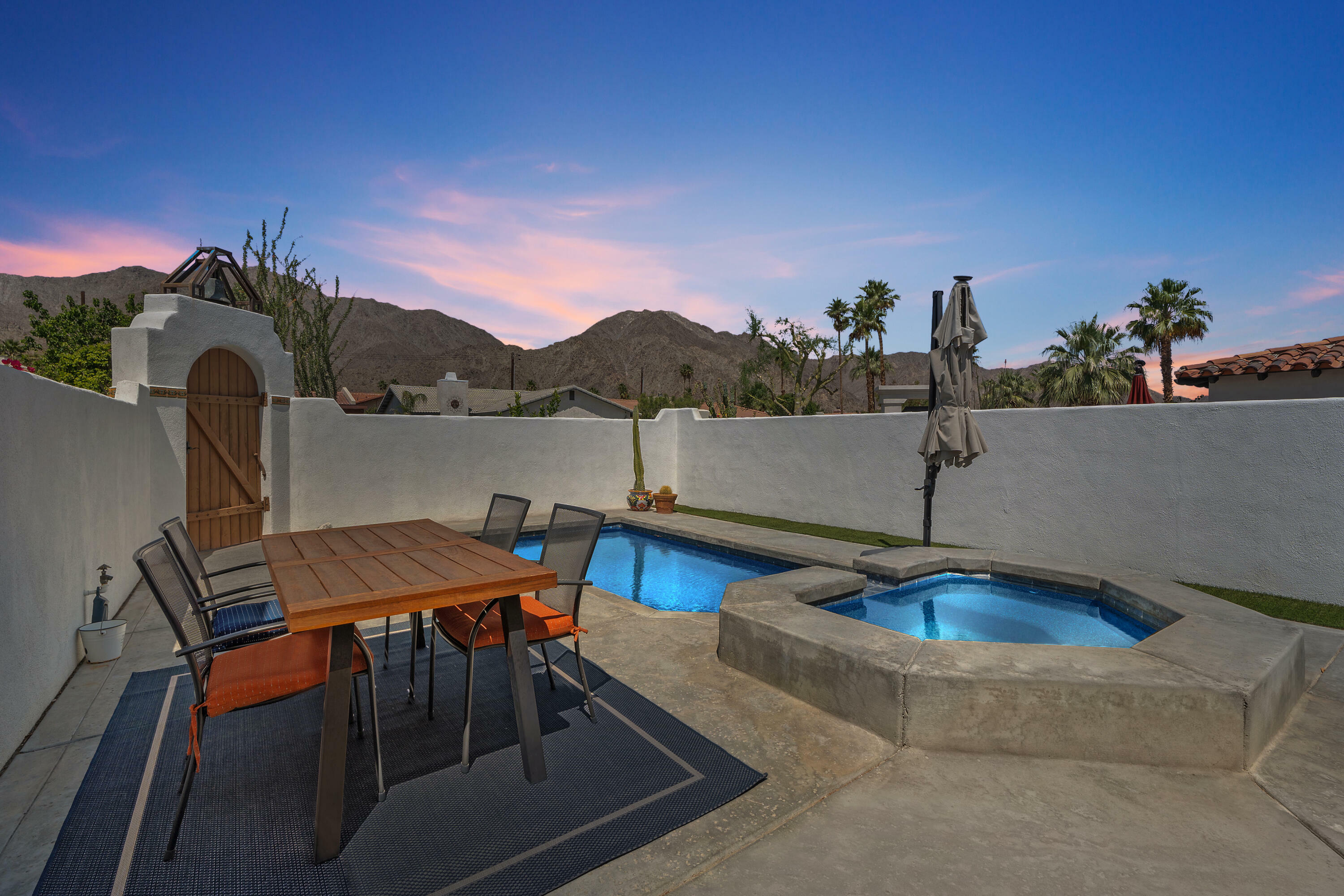 Property Photo: 54860 Avenida Rubio CA 92253