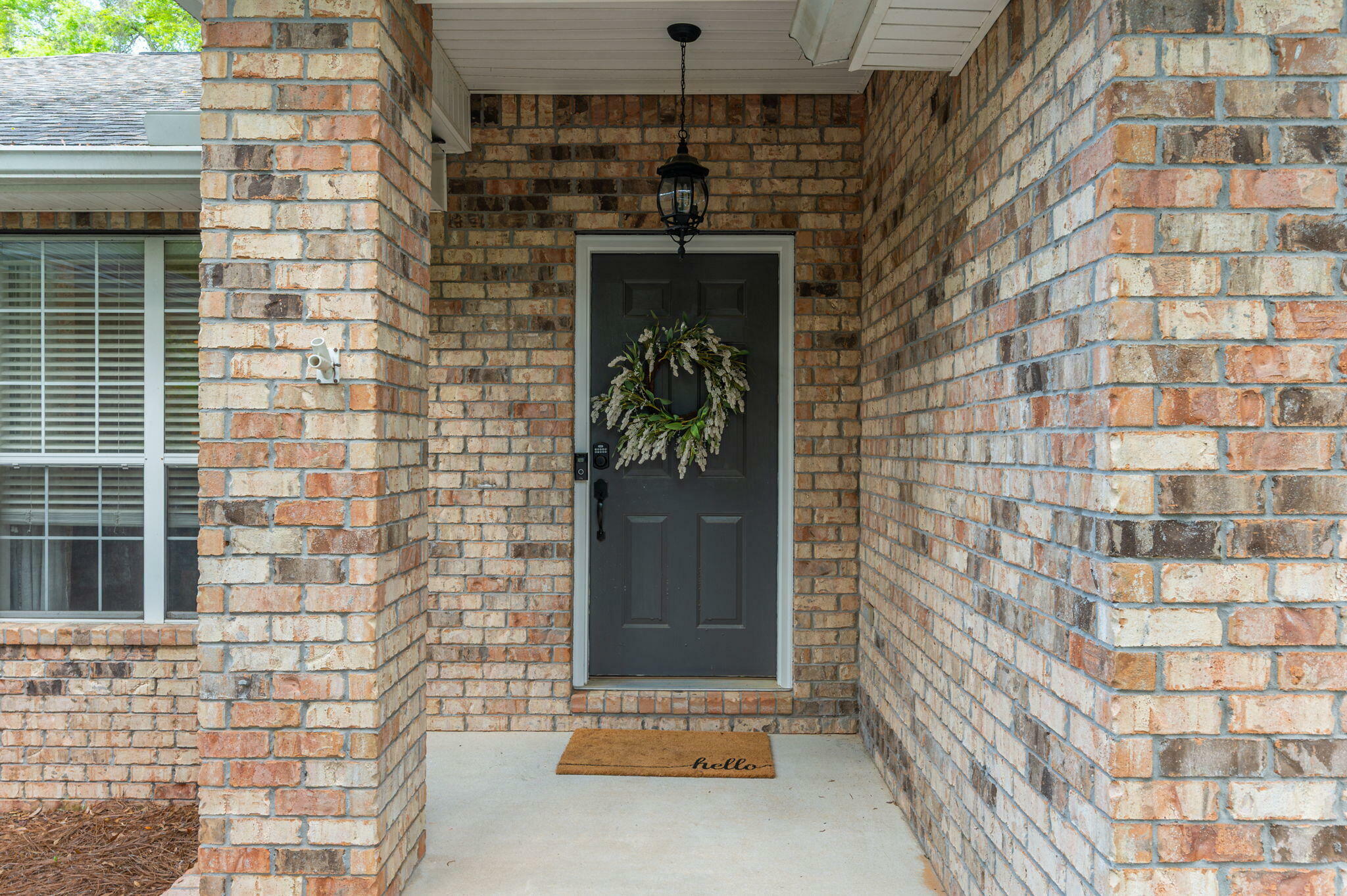 Property Photo: 5848 Calumet Court FL 32536