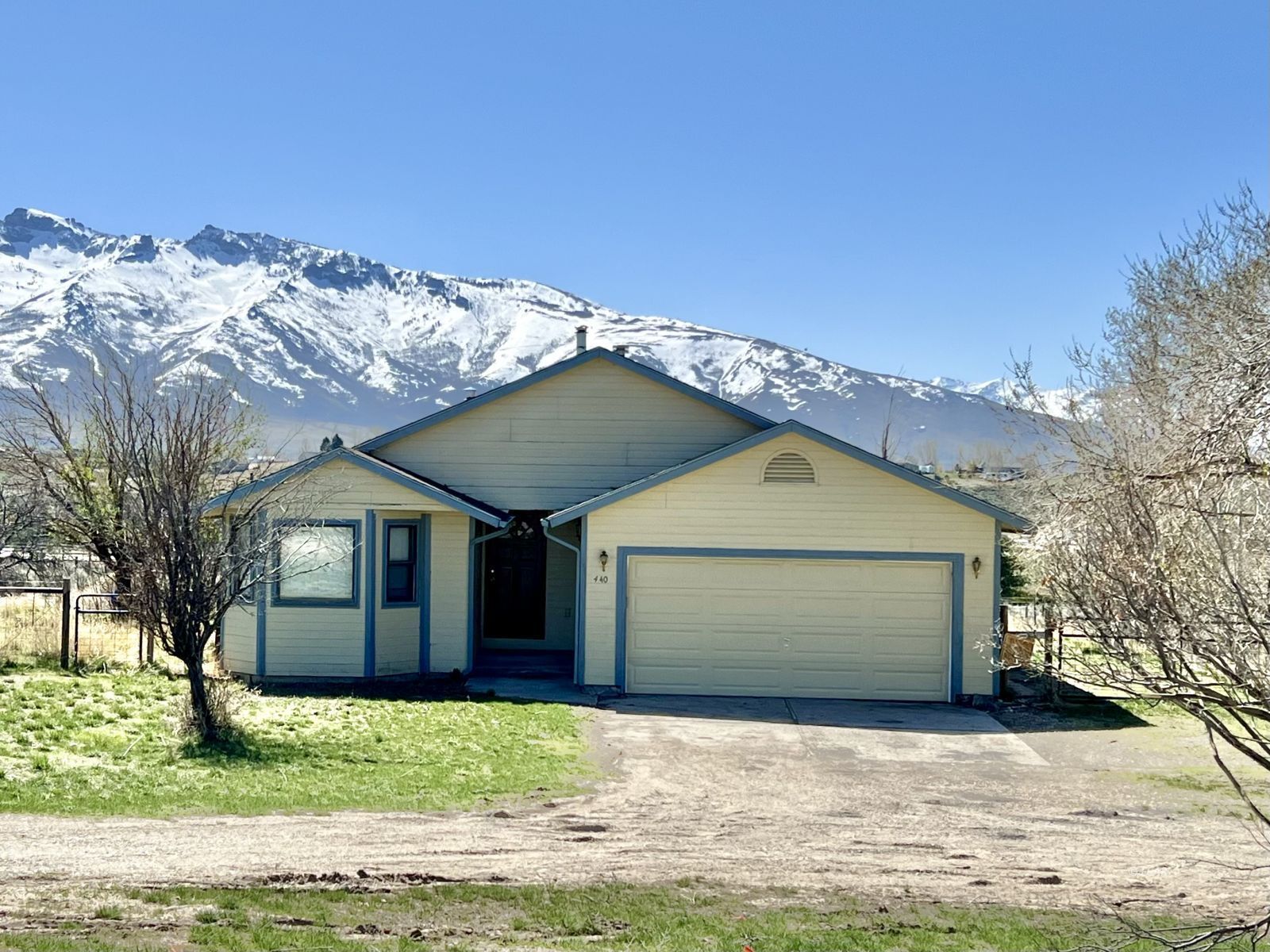 Property Photo: 440 Foxridge Drive NV 89815