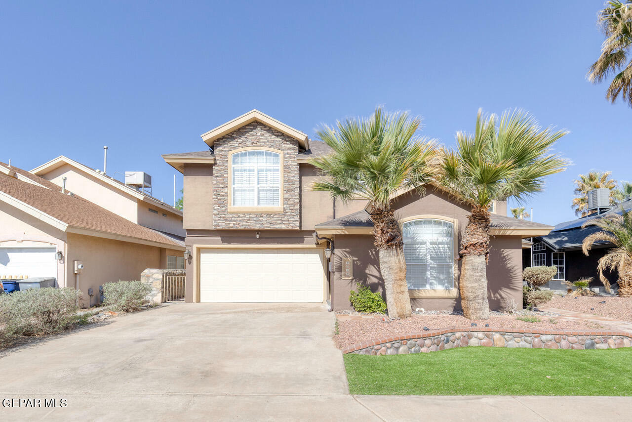 2013 Shadow Ridge Drive  El Paso TX 79938 photo