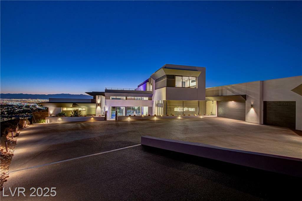 Property Photo: 1550 Dragon Crest Avenue NV 89012