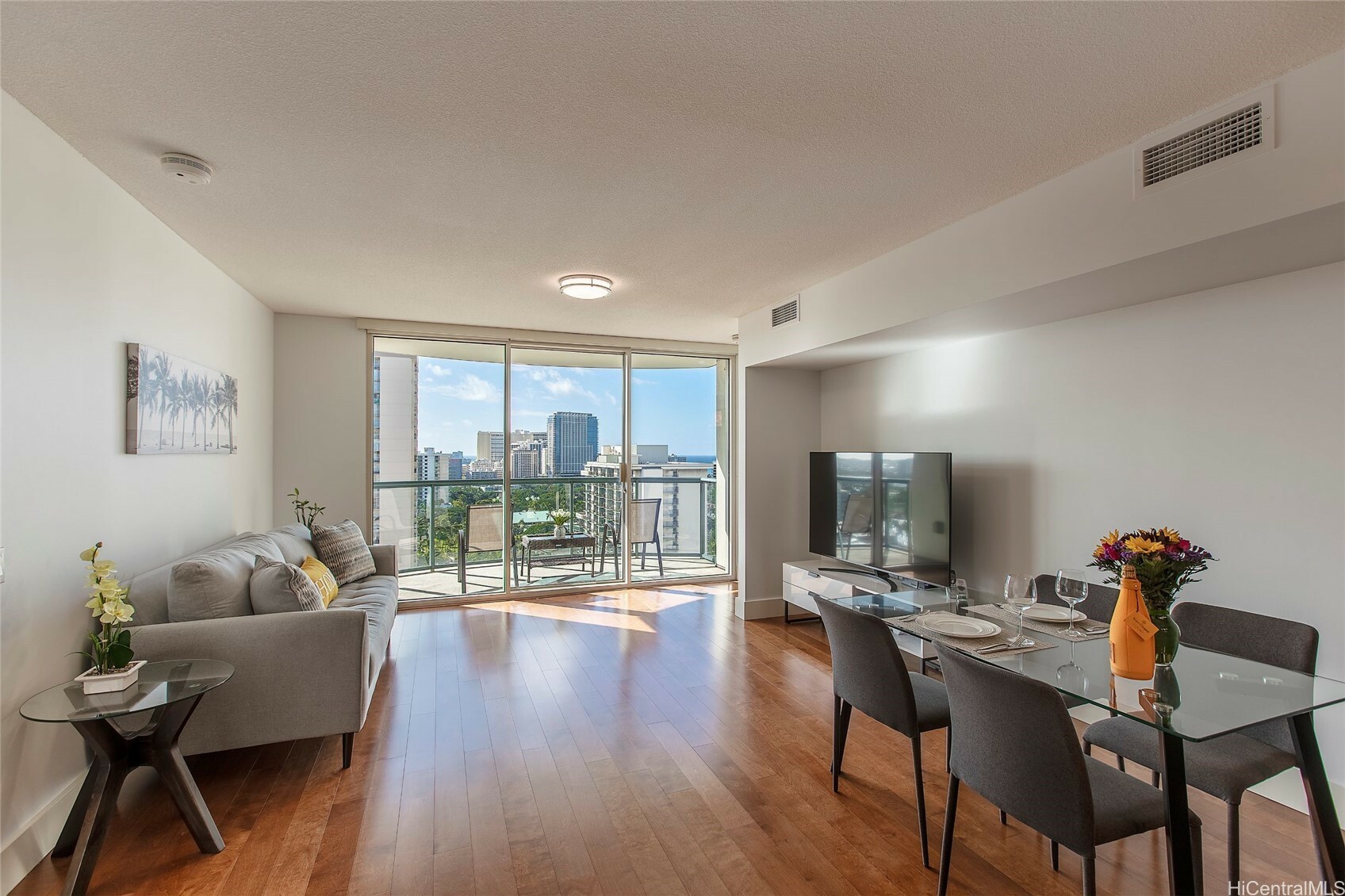 Property Photo: 1837 Kalakaua Avenue 1902 HI 96815