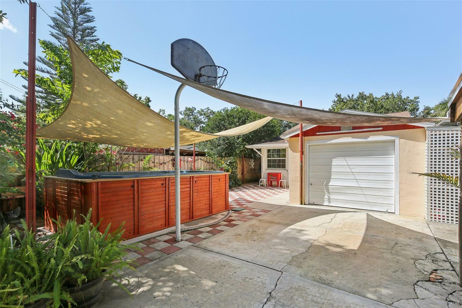 Property Photo: 3911 Haines Road N FL 33703