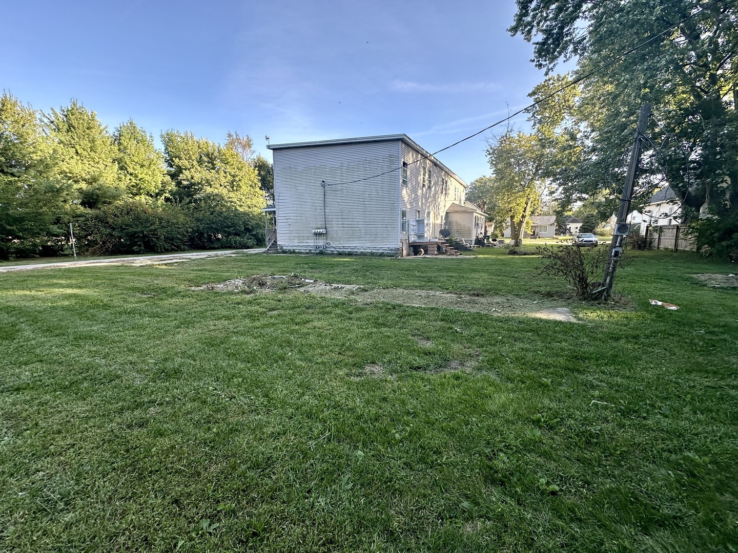 Property Photo: 607 N Moore Street IL 61727