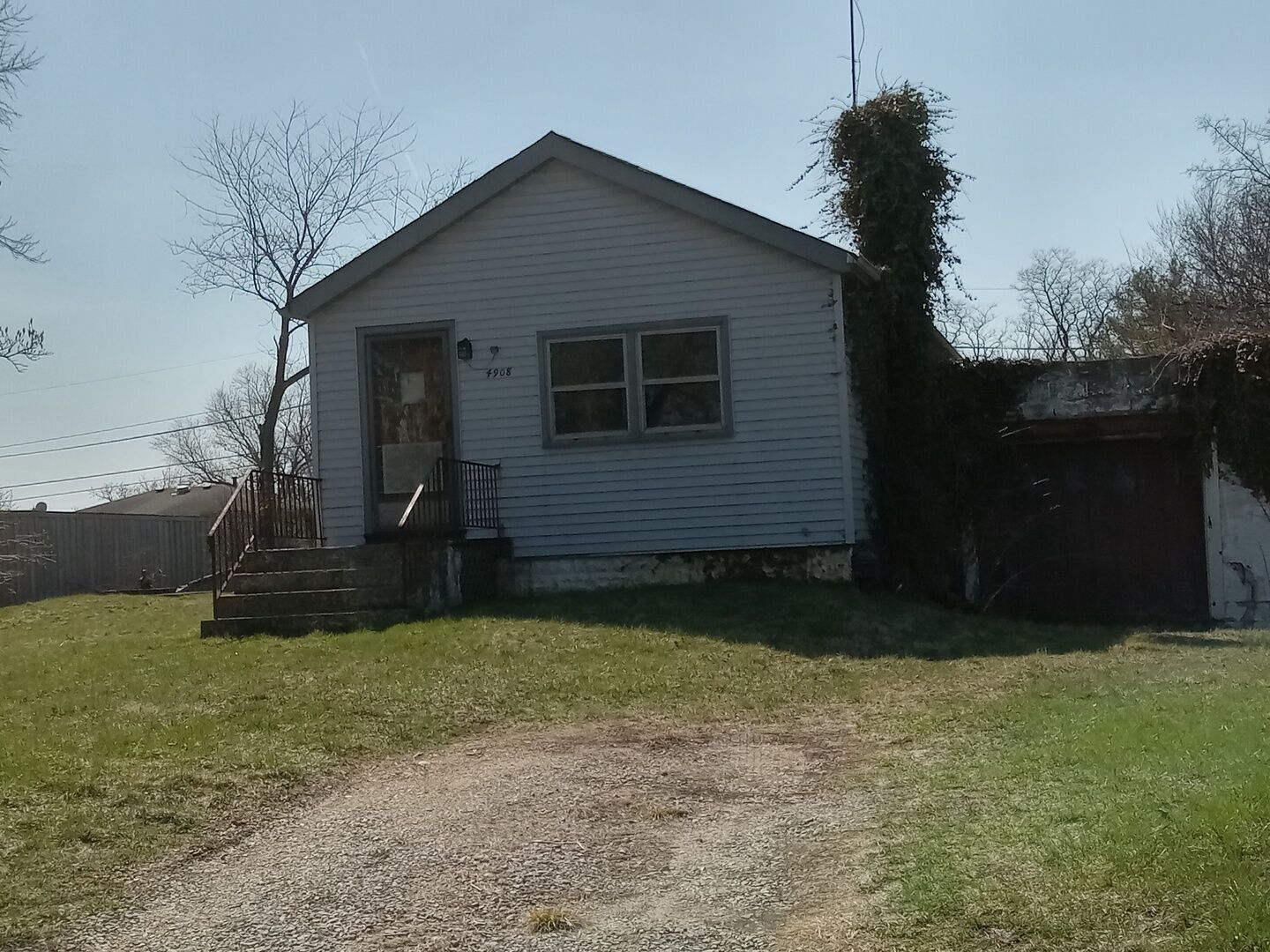 Property Photo: 4908 Cross Street IL 60515
