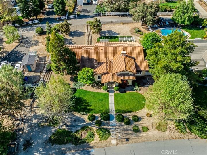 Property Photo:  1725 Briarwood Place  CA 93465 