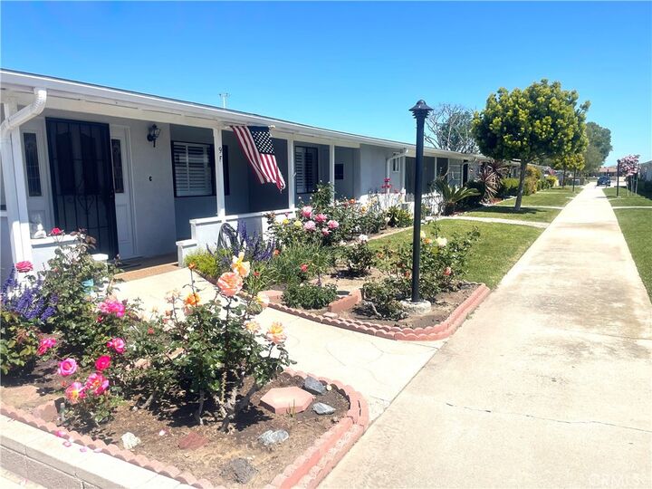 Property Photo:  1660 Monterey Road 2 9F  CA 90740 
