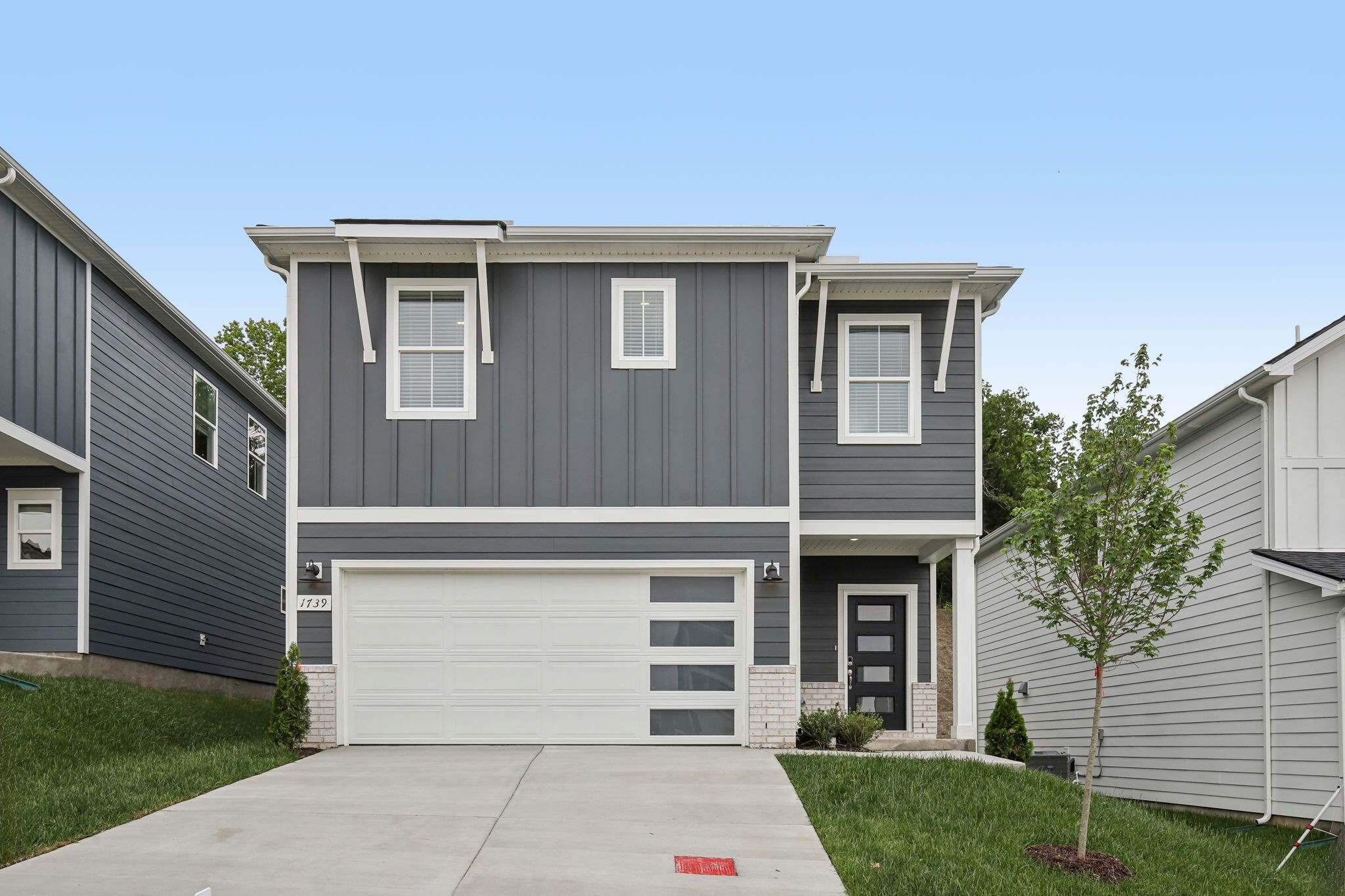 Property Photo: 1739 Flora Grv TN 37076
