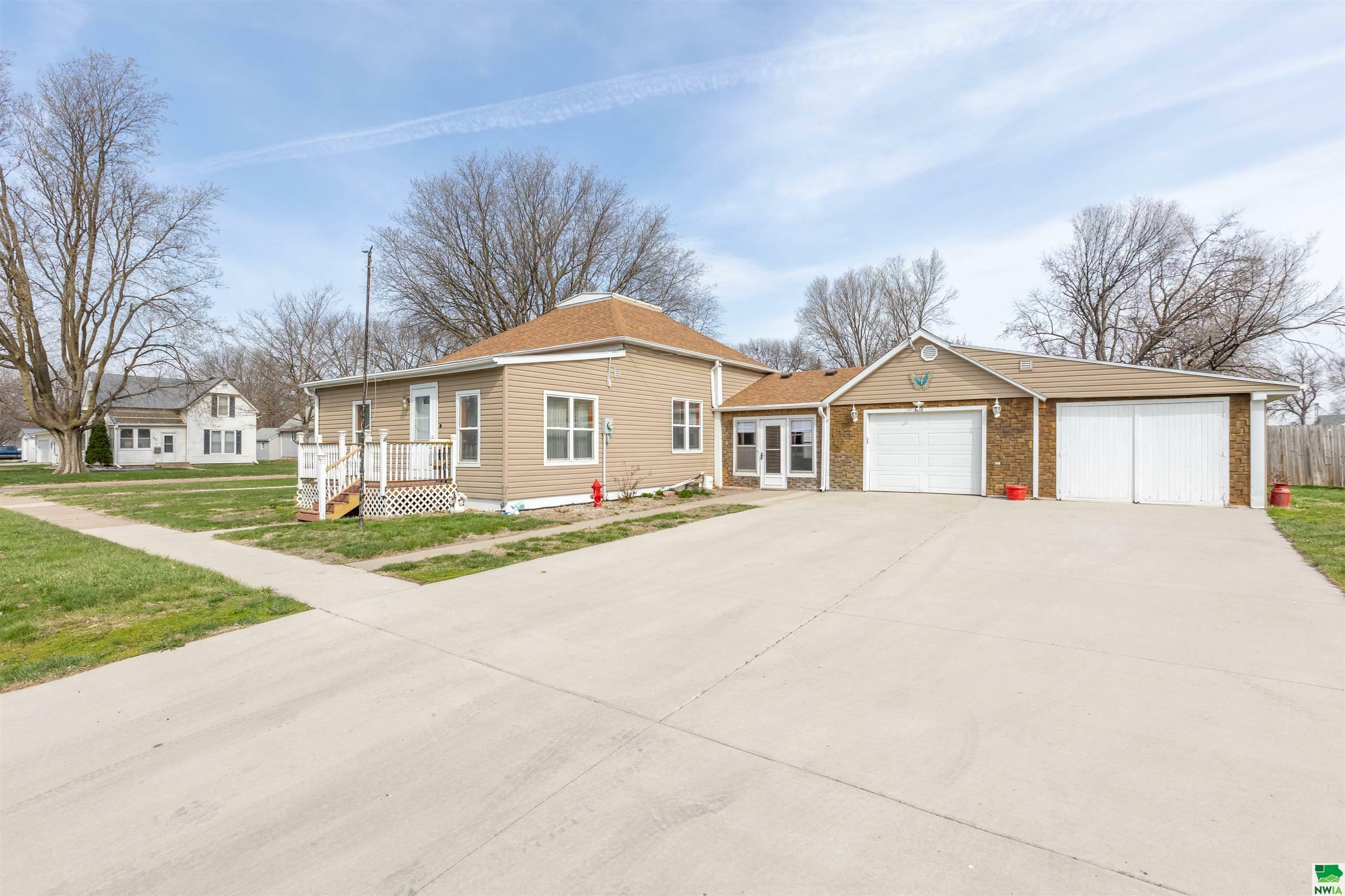 1012 Cameo Street  Onawa IA 51040 photo