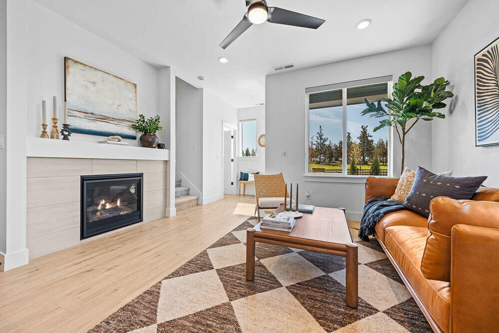 Property Photo: 20720 SE Scout Place OR 97702