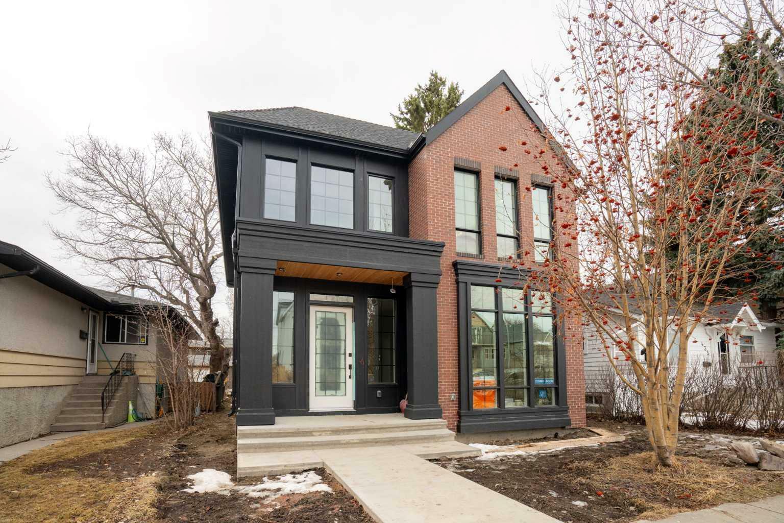 Property Photo: 433 19 Avenue NW AB T2M 0Y5