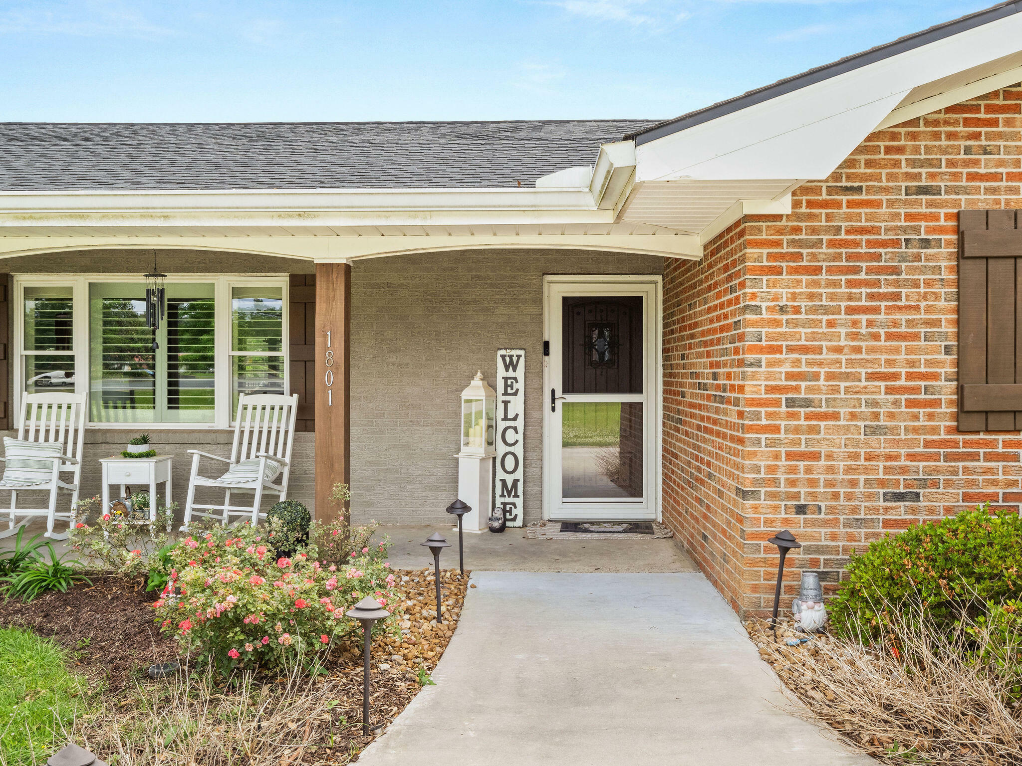 Property Photo: 1801 Blankenship Dr LA 70634