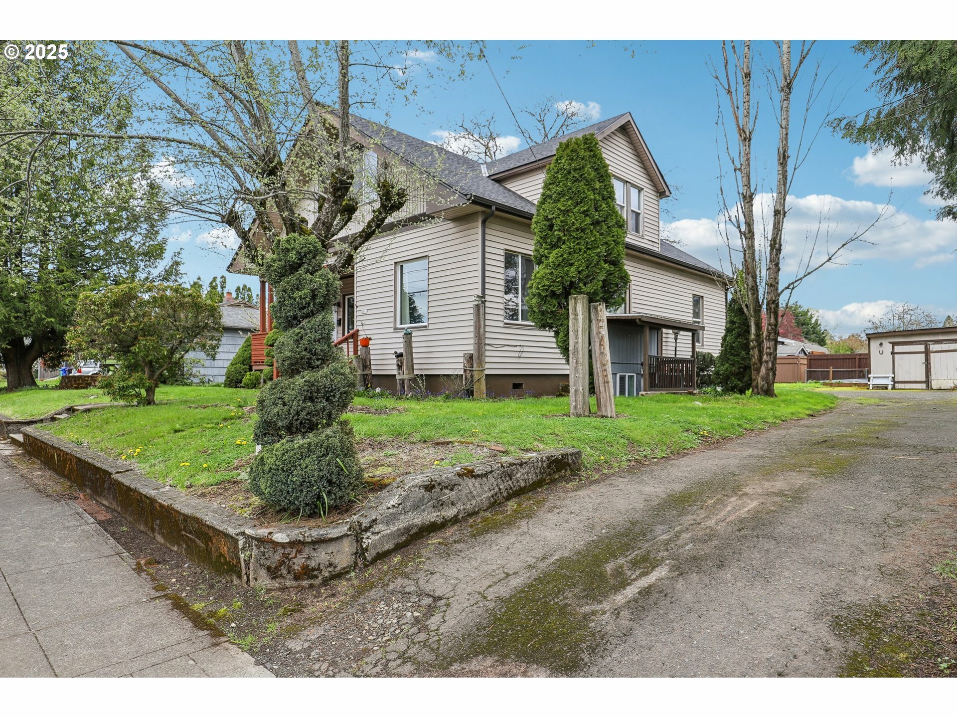 Property Photo: 4314 SE 72nd Ave OR 97206