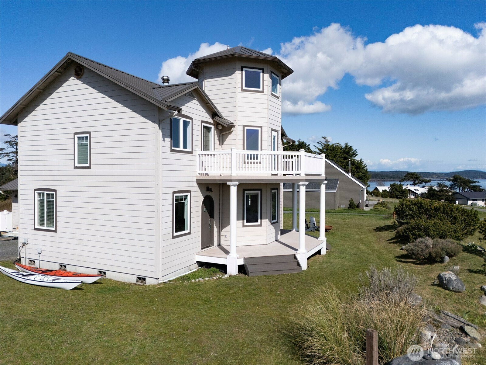 Property Photo: 318 Lighthouse Lane WA 98250