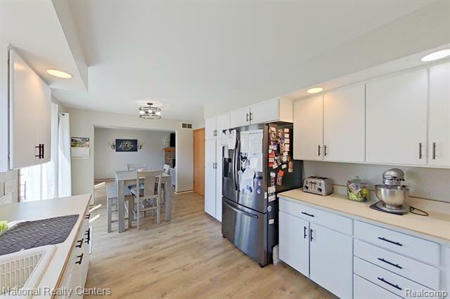 Property Photo: 38345 Timberland Drive MI 48185