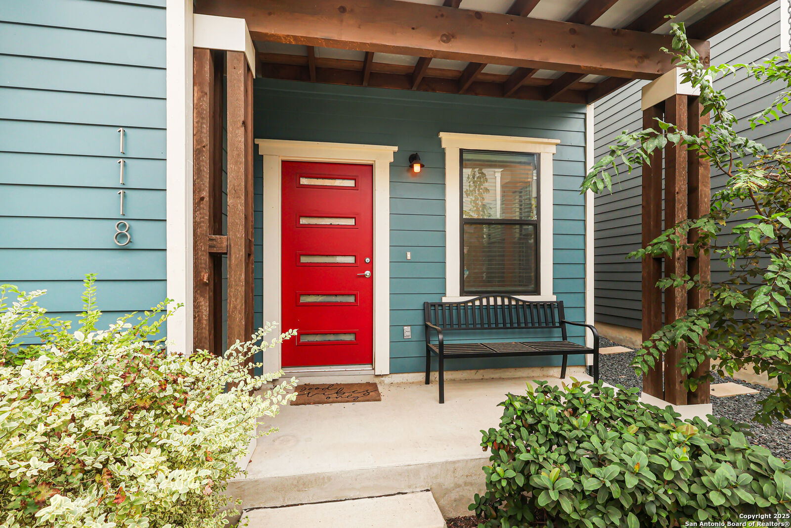 Property Photo:  1118 N N Olive St  TX 78202 