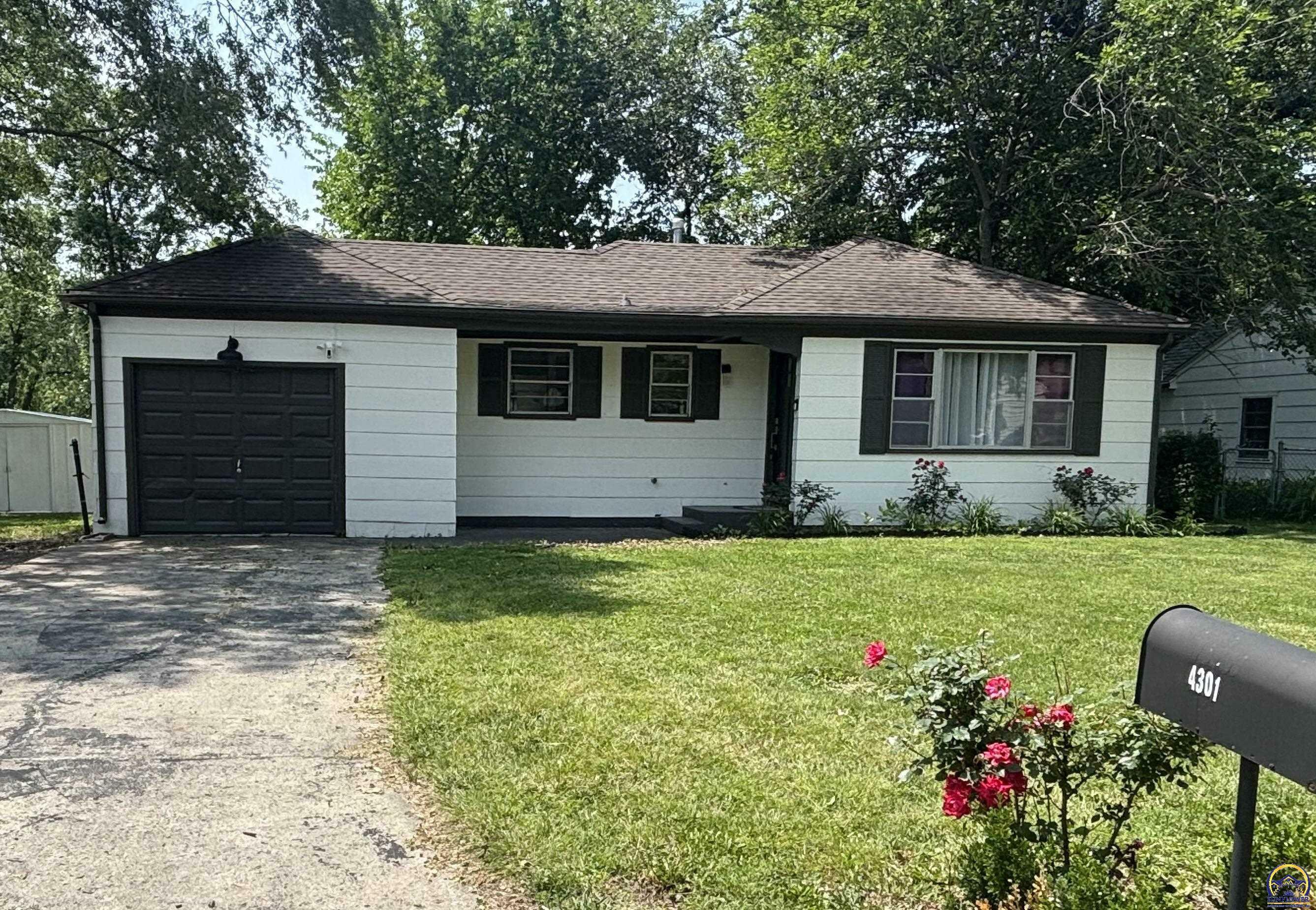 4301 SW 23rd St  Topeka KS 66614 photo