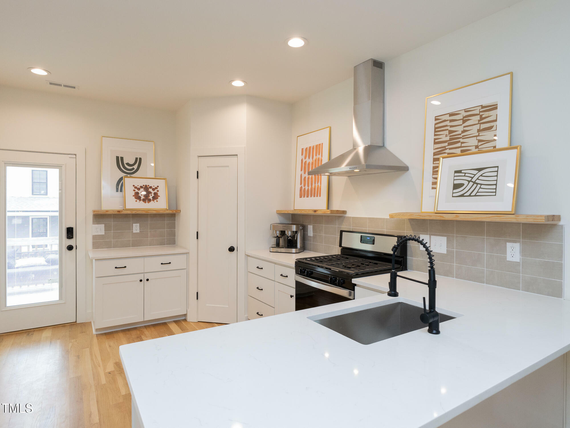 Property Photo: 612 E Ellerbee Street NC 27704
