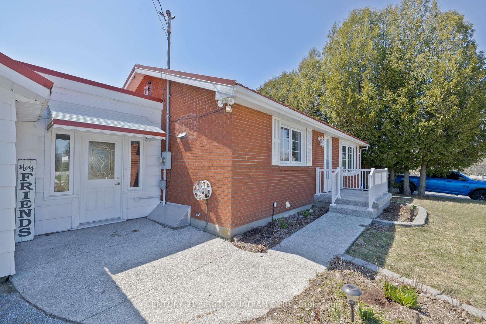 Property Photo: 43409 Sparta Line ON N5P 3S8
