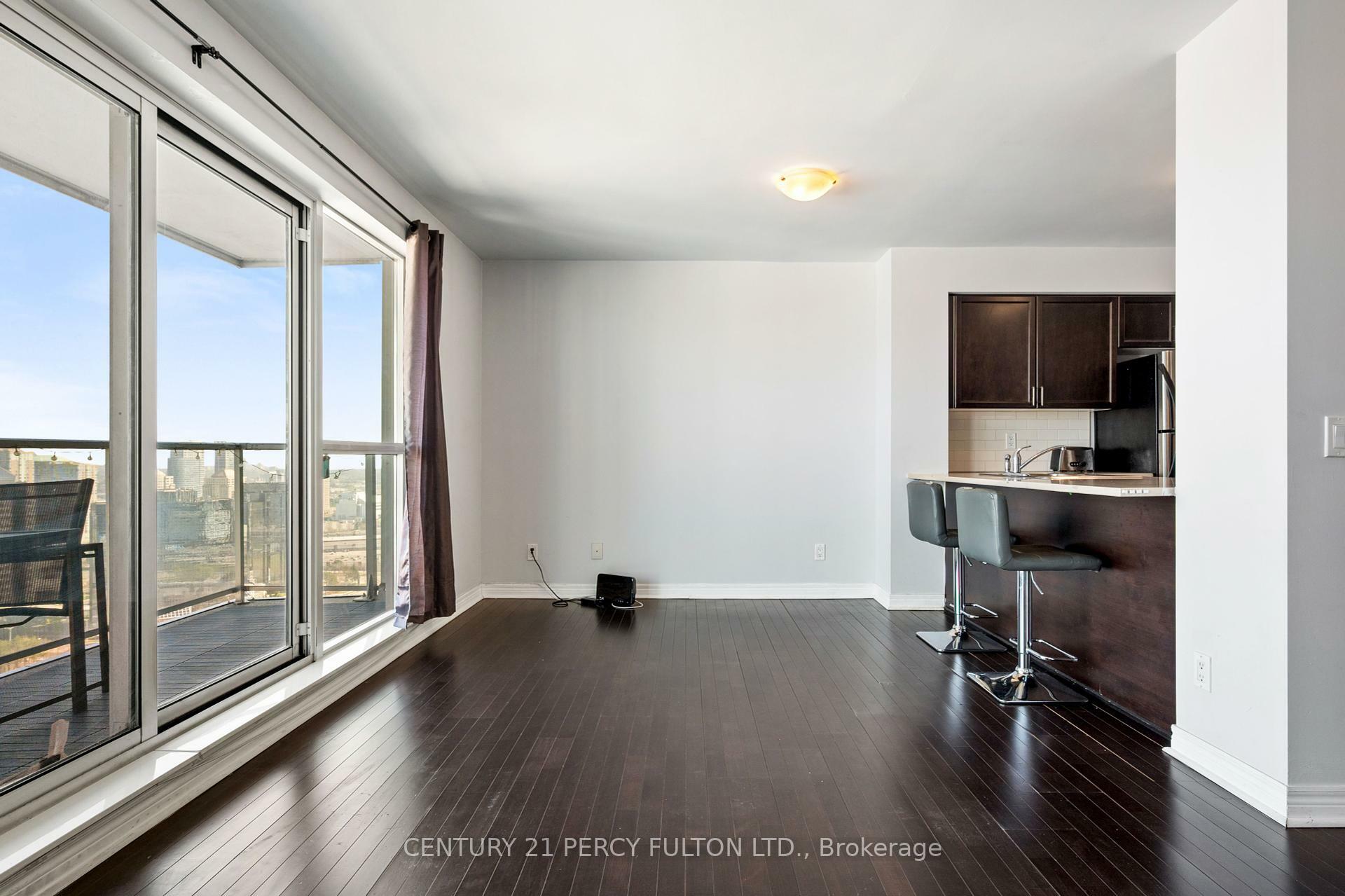 Property Photo:  70 Town Centre Court 2901  ON M1P 0B2 