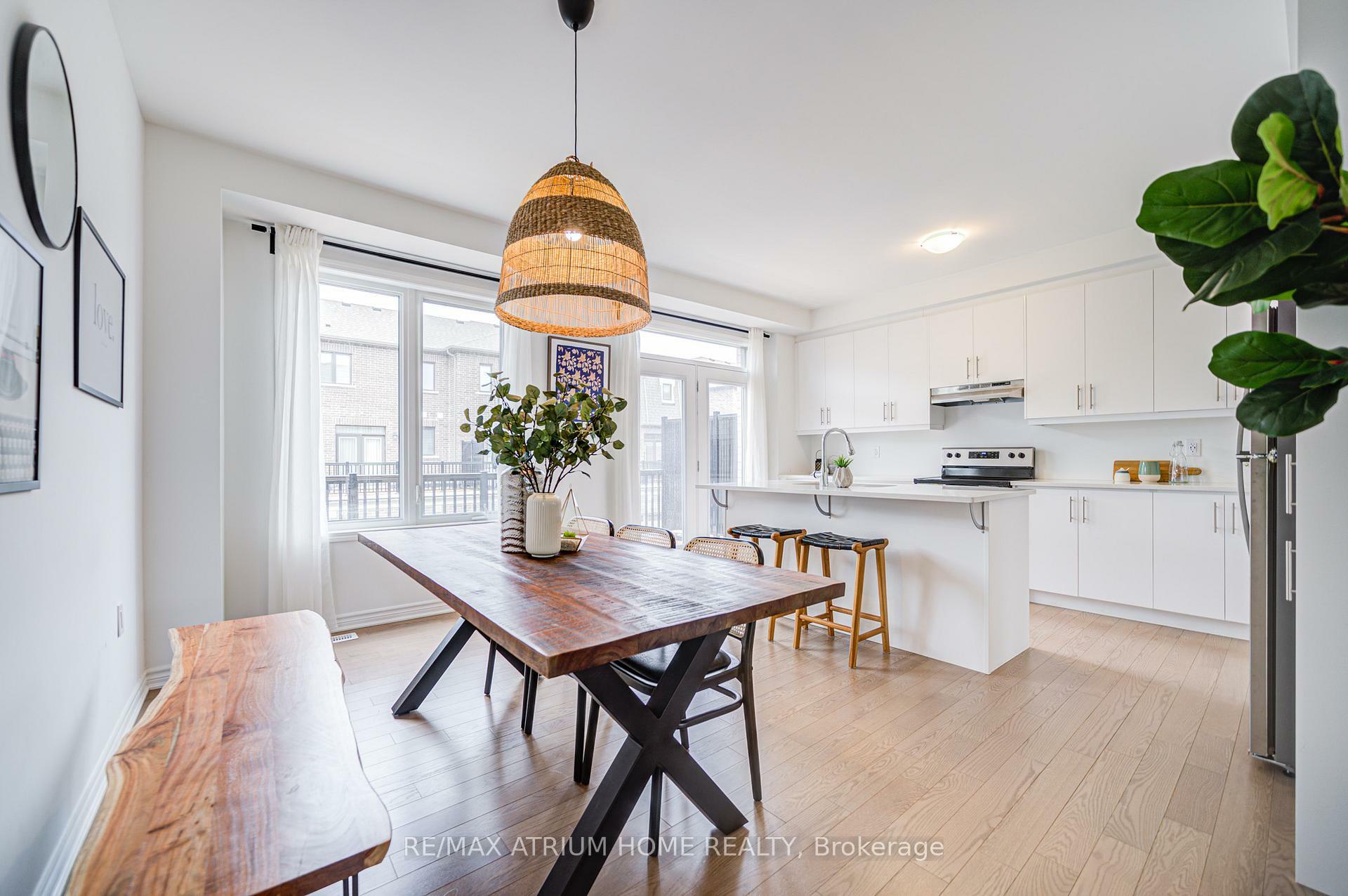 Property Photo: 1377 William Halton Parkway ON L6M 5N9