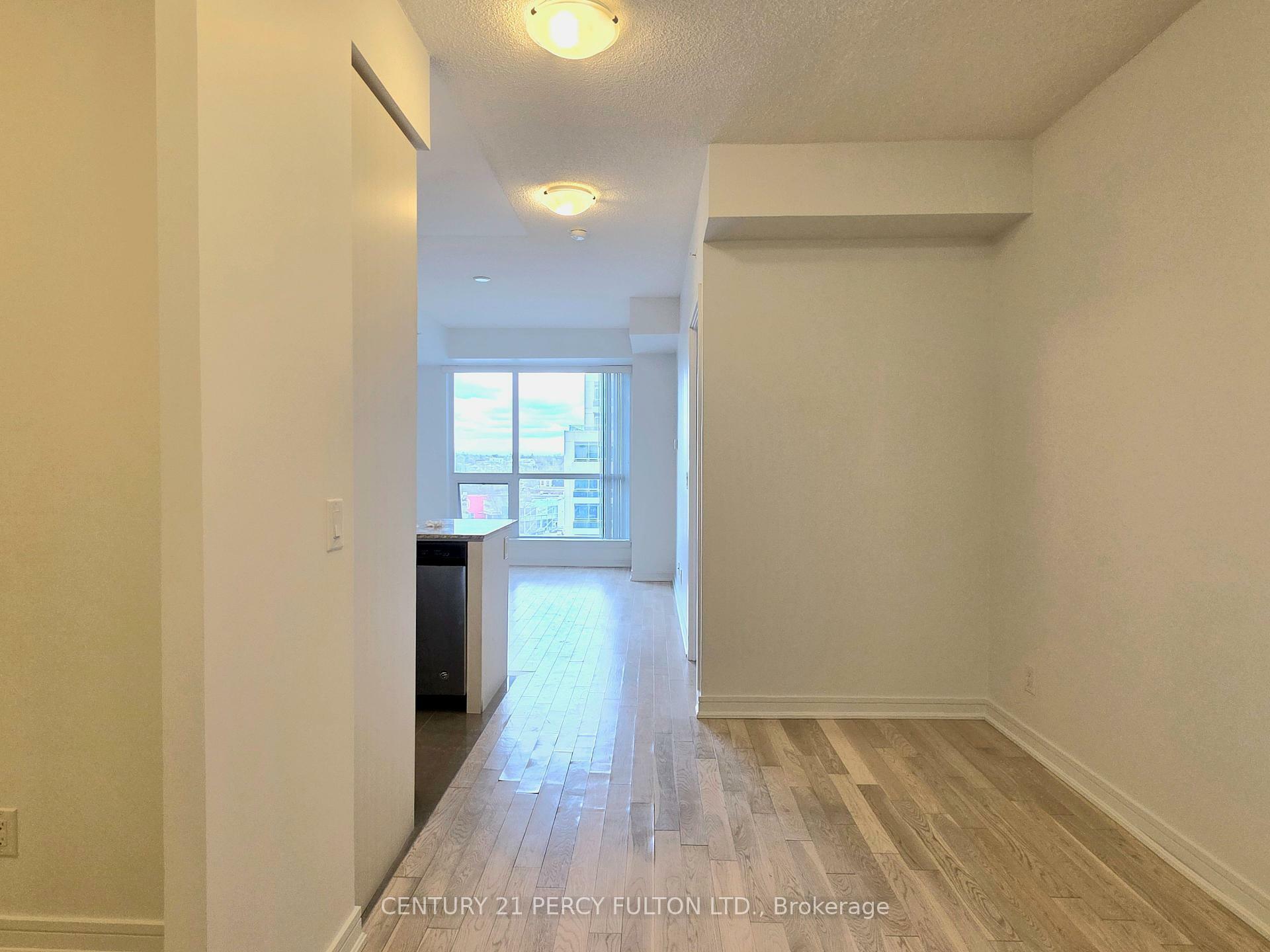 Property Photo: 9201 Yonge Street 618 ON L4C 1H9