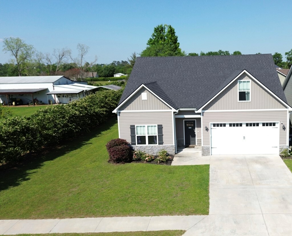 Property Photo: 3943 Altman Dr GA 31605