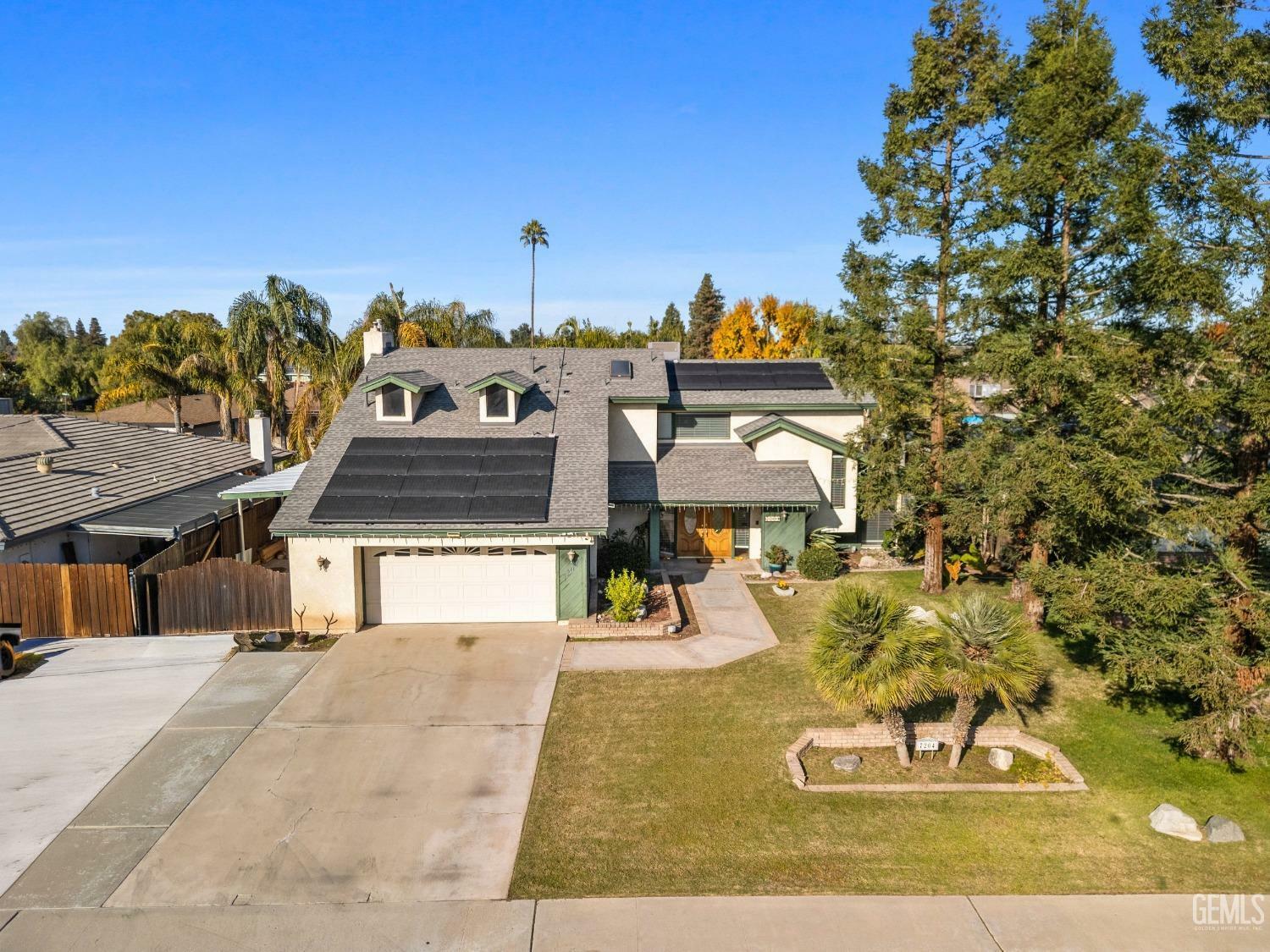 Property Photo: 7204 N Arleta Avenue CA 93308
