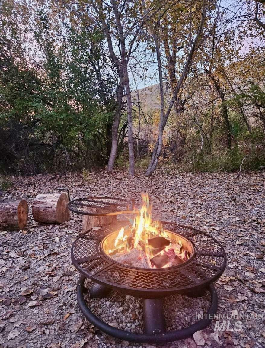 Property Photo: 190 Porter Creek Rd ID 83629