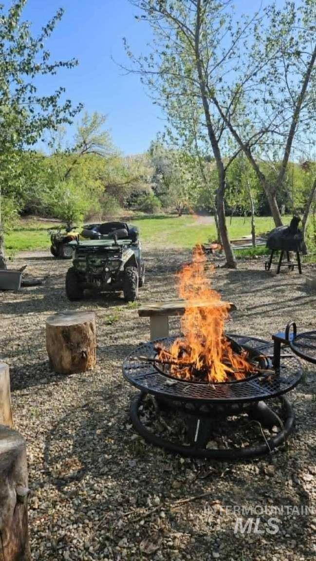Property Photo: 190 Porter Creek Rd ID 83629
